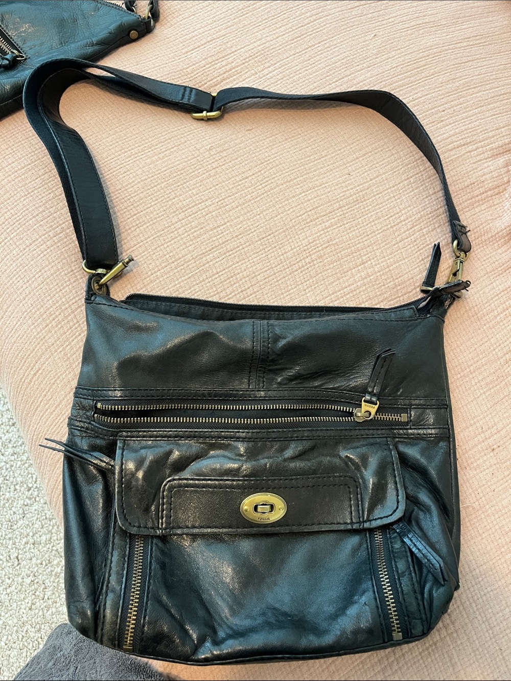 Fossil Black Leather Crossbody with Gold-Tone Turnlock